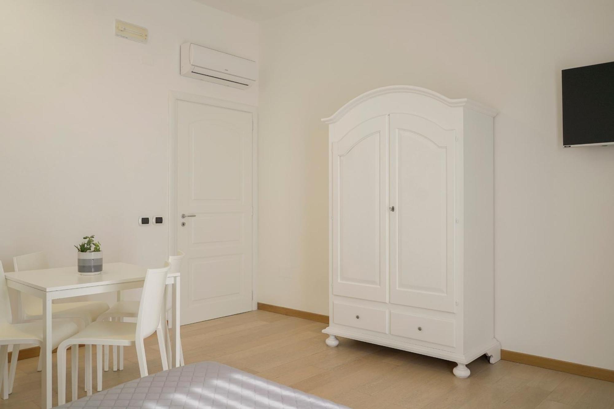 Terra Di Vento Bed & Breakfast Montecorvino Pugliano Bagian luar foto