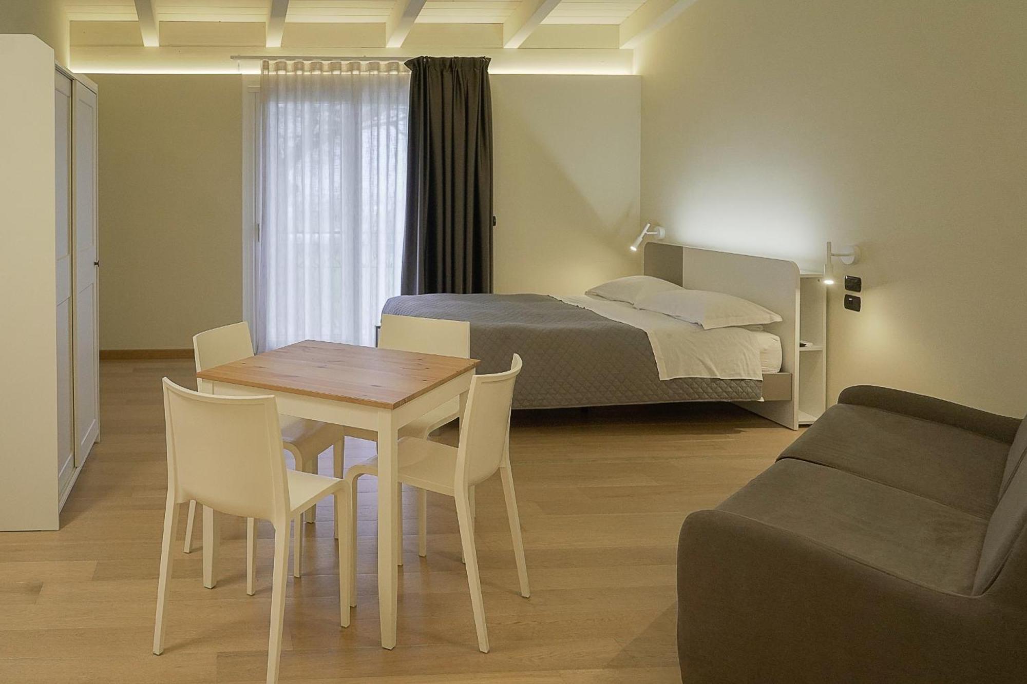 Terra Di Vento Bed & Breakfast Montecorvino Pugliano Bagian luar foto