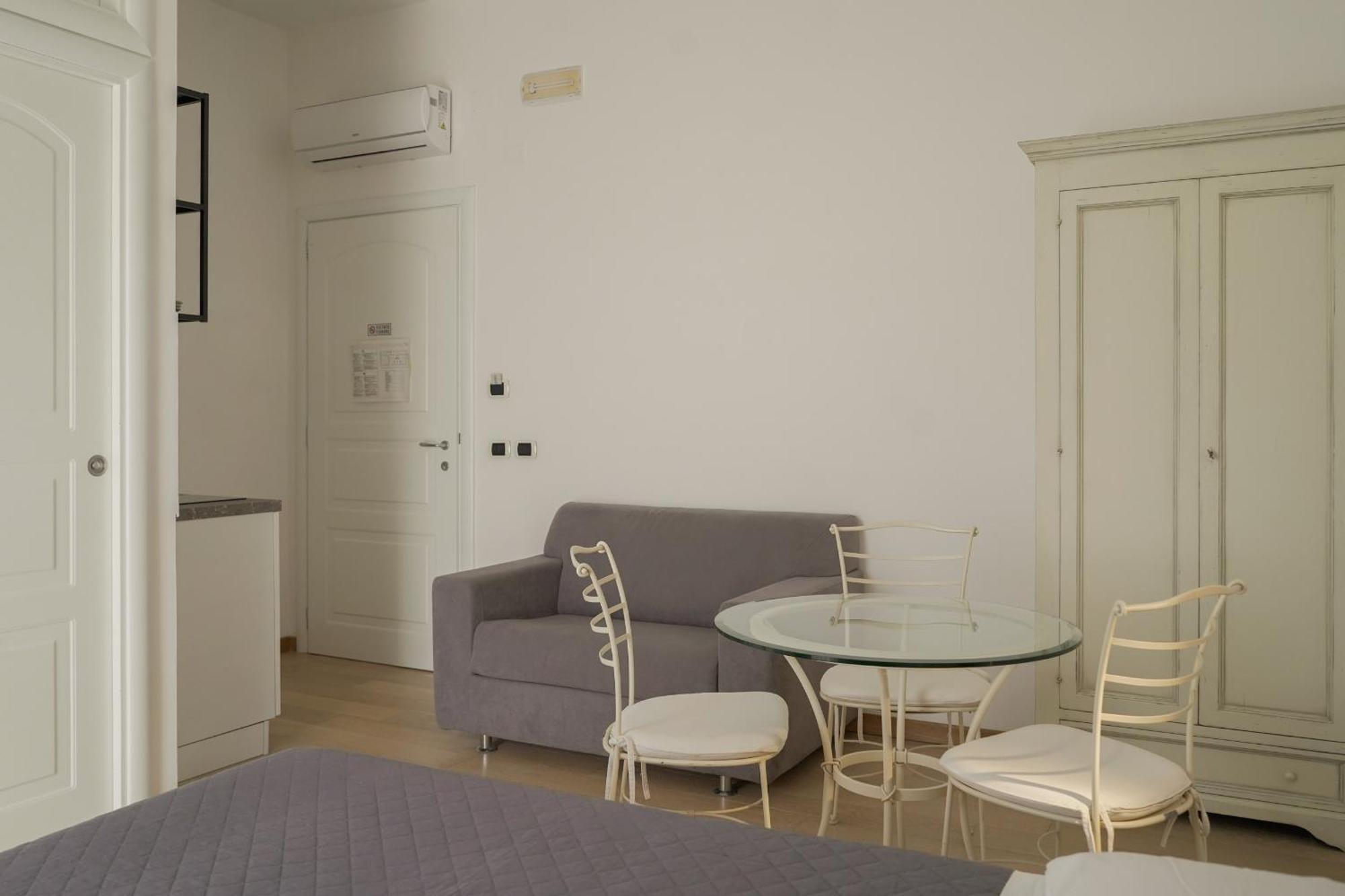 Terra Di Vento Bed & Breakfast Montecorvino Pugliano Bagian luar foto