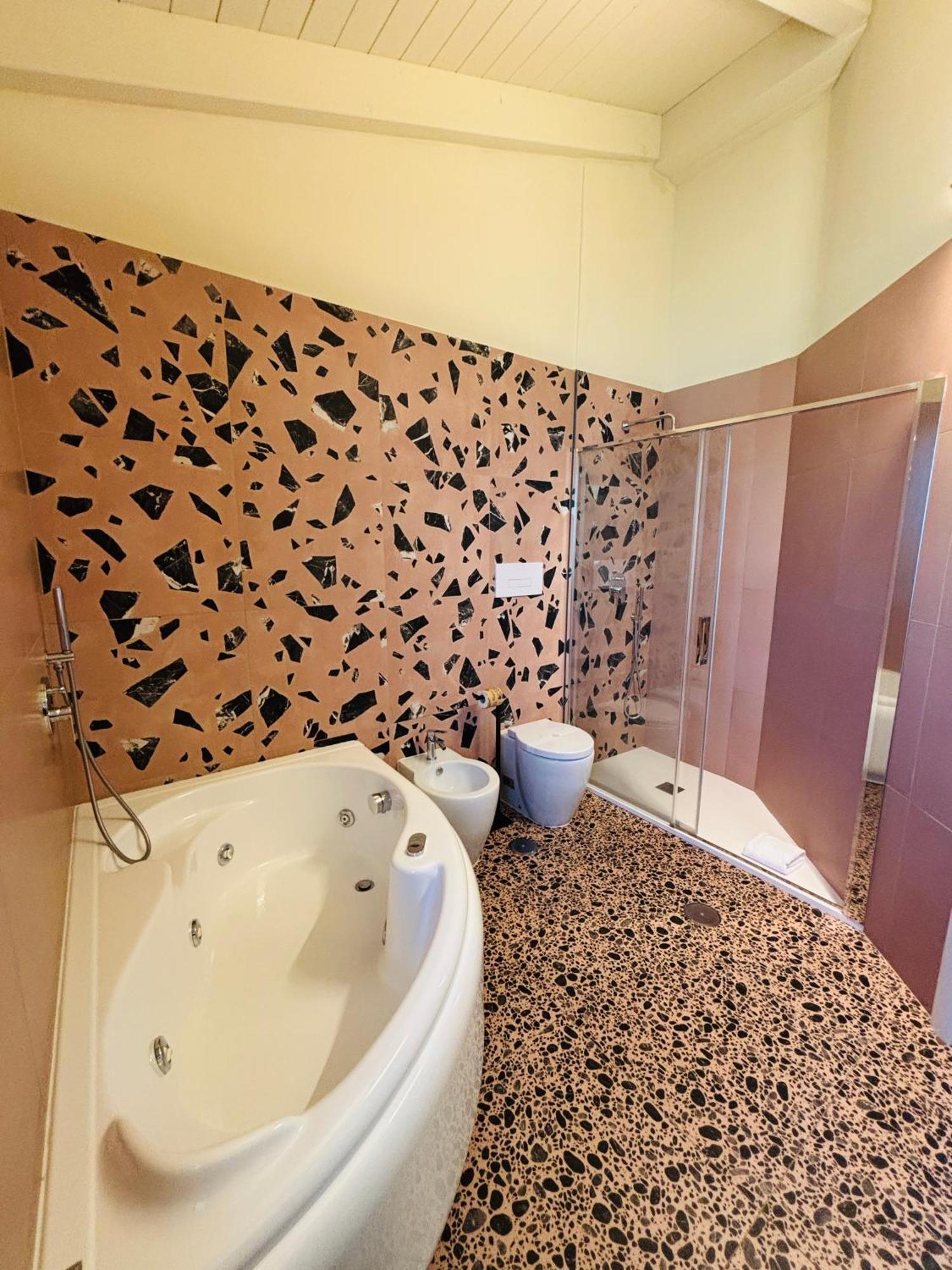 Terra Di Vento Bed & Breakfast Montecorvino Pugliano Bagian luar foto